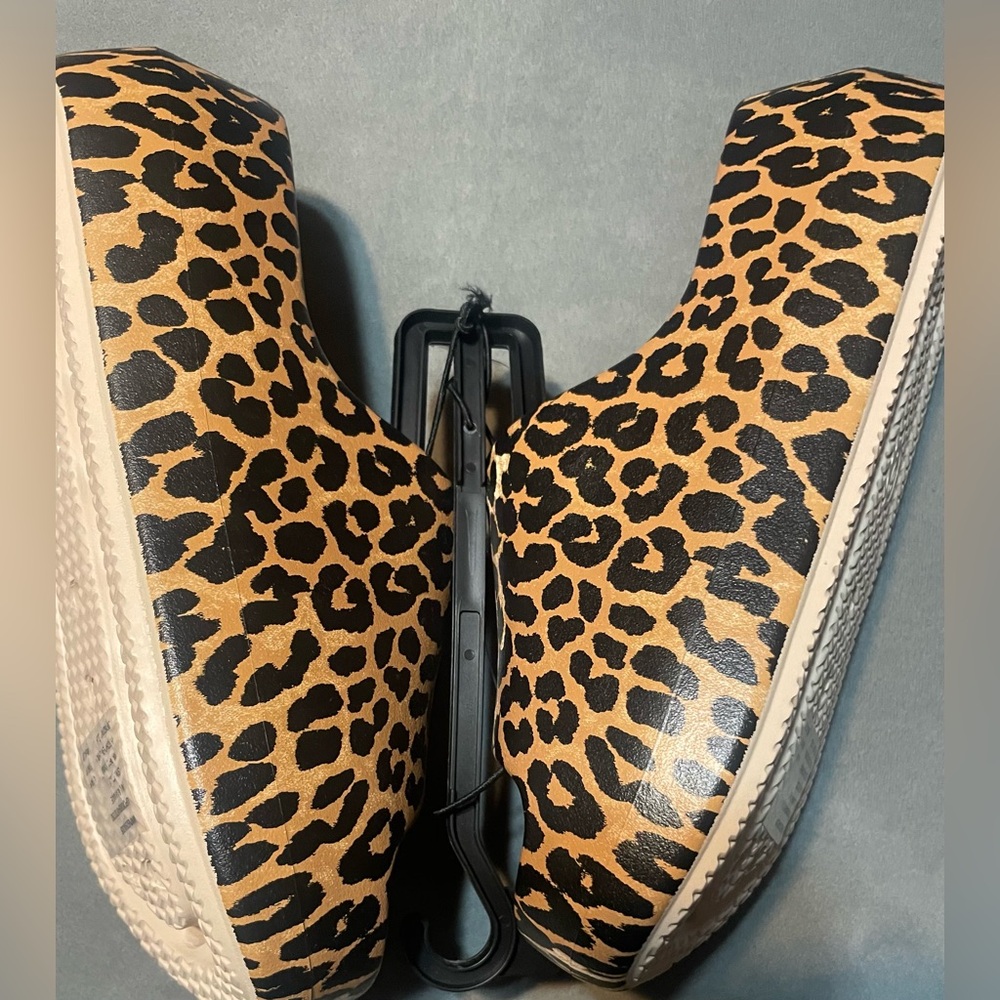 No Boundaries Cheetah Print Slides Sandals NWT Size 6 EVA Comfort Footbed - Picture 6 of 7
